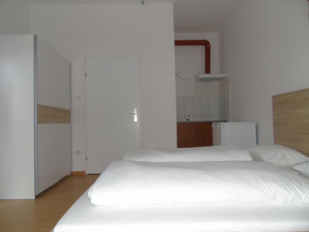 Cafe 168 Bed and Breakfast Βιέννη Δωμάτιο φωτογραφία