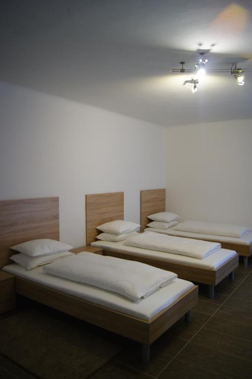 Cafe 168 Bed and Breakfast Βιέννη Δωμάτιο φωτογραφία