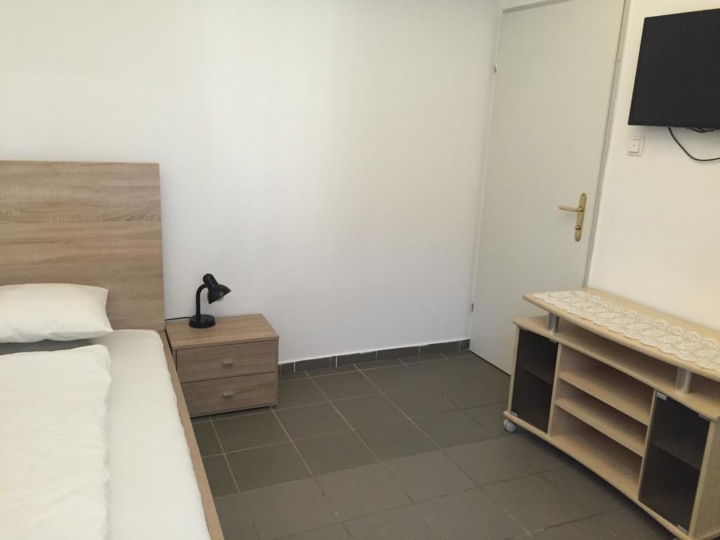 Cafe 168 Bed and Breakfast Βιέννη Εξωτερικό φωτογραφία